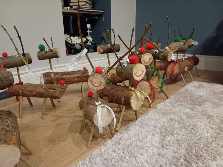 Stall media for Conors Wooden Reindeers