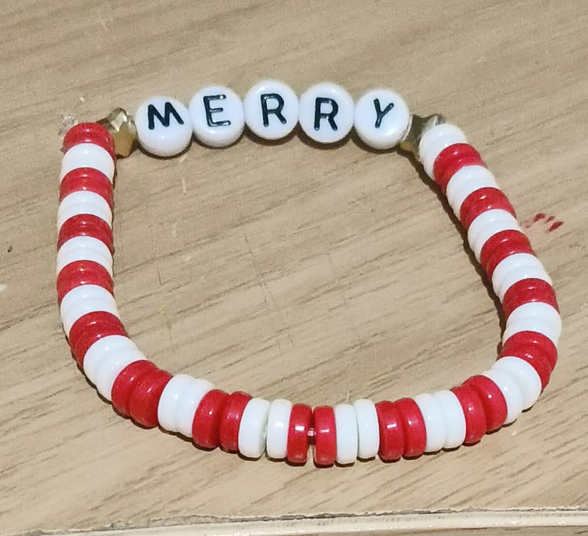 Stall media for Twine And Treats